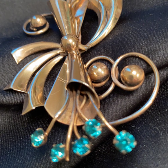 Vintage Sterling vermeil brooch with rhinestones - Picture 3 of 7